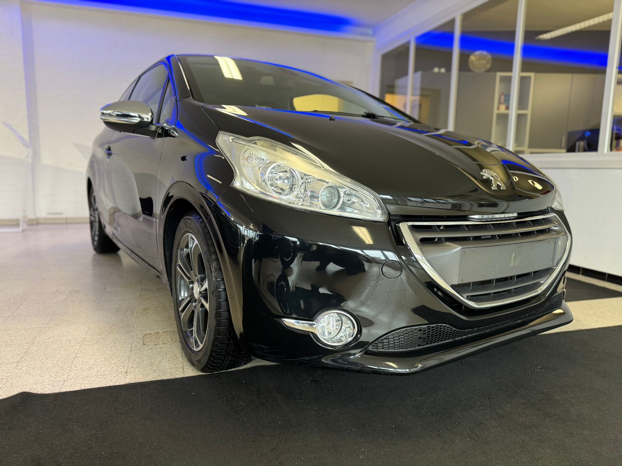 Peugeot 208 1.6 i ALLURE
